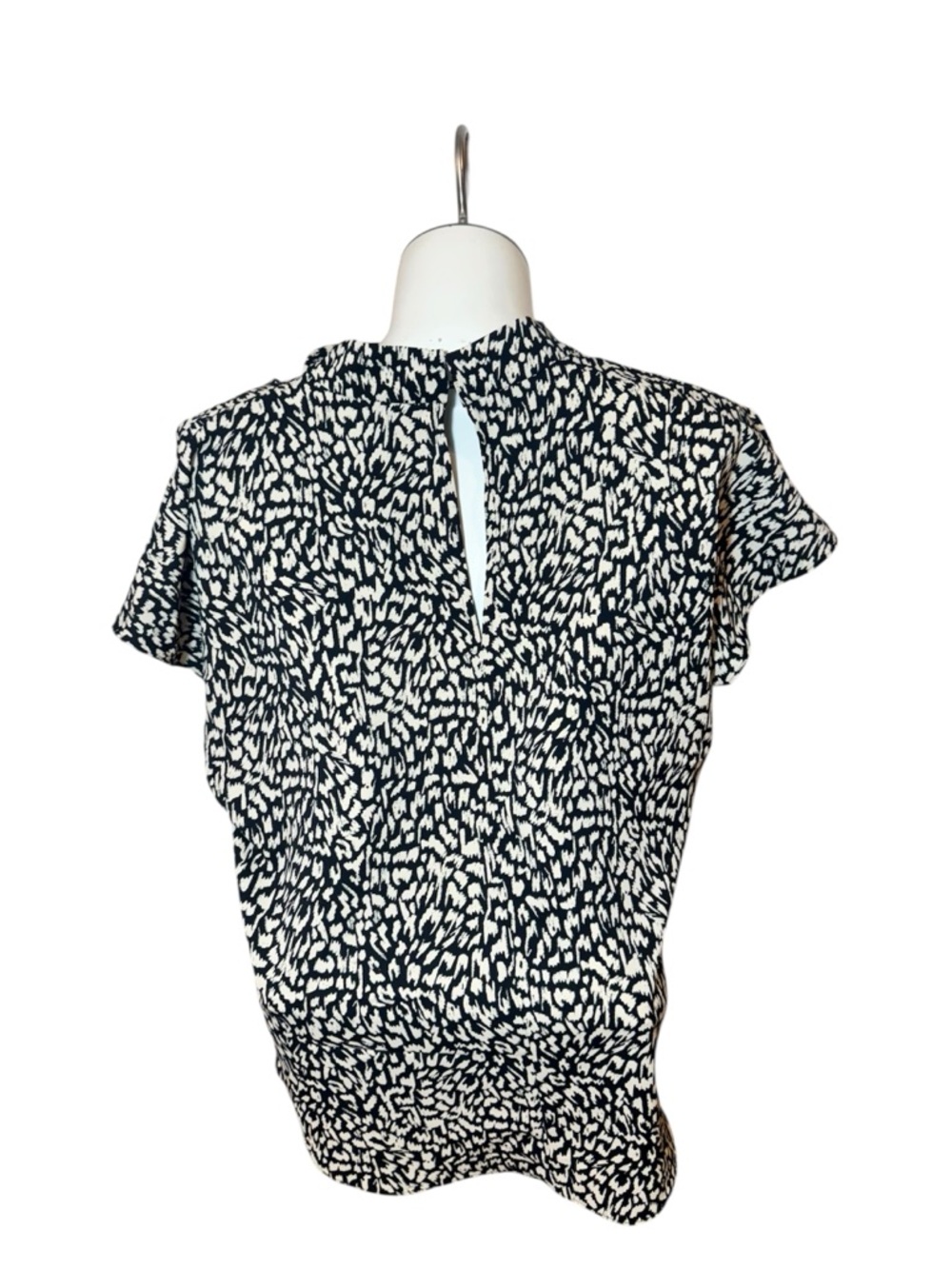 NWT RW & CO Blouse - Size S - Picture 2 of 6